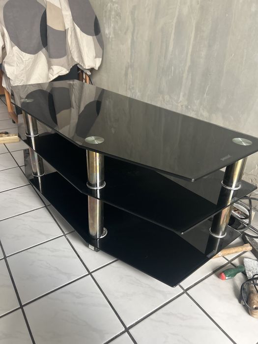 Монитор Samsung + Черна стъклена маса