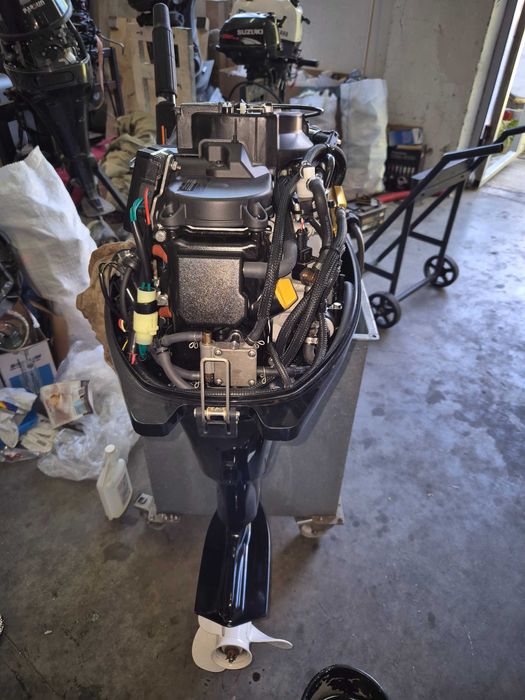 Vând barca gonflabila KOLIBRI KM 450 DSL / Vând Motor PARSUN 20 HP