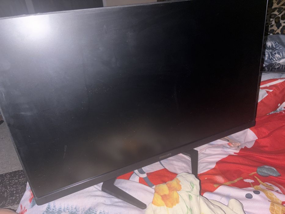 Vand monitor si 2 jocuri de xbox