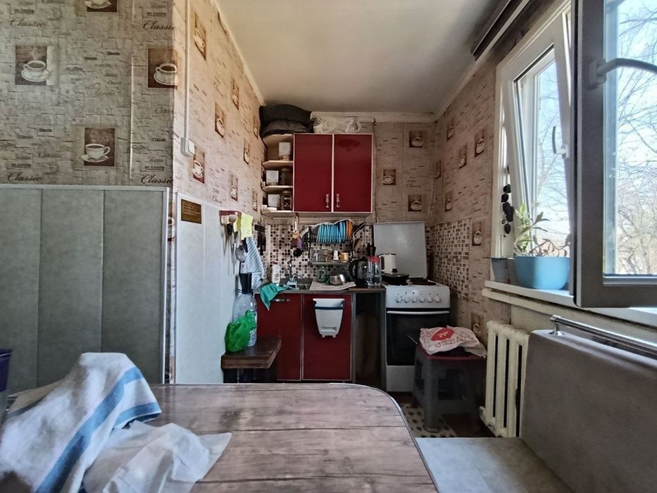 Продаётся 2х комнатная Спутник-1