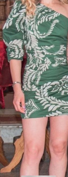 Zara къса рокля по тялото с едно рамо