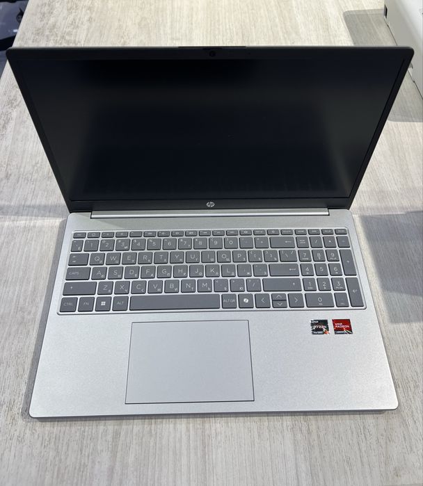 Noutbuk Hp R5 7520u 8/512 ssd