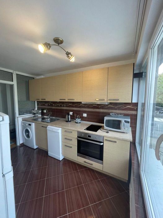 Дава се под наем Тристаен апартамент в София, Лозенец - 95 кв.м за 999 € - Снимка #6