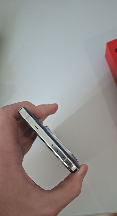 Vând OnePlus 13, Stare bună