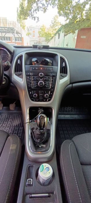 Vând Opel Astra J Sports Tourer | 2.0 CDTI | 160 CP | An 2011 | Stare foarte bună