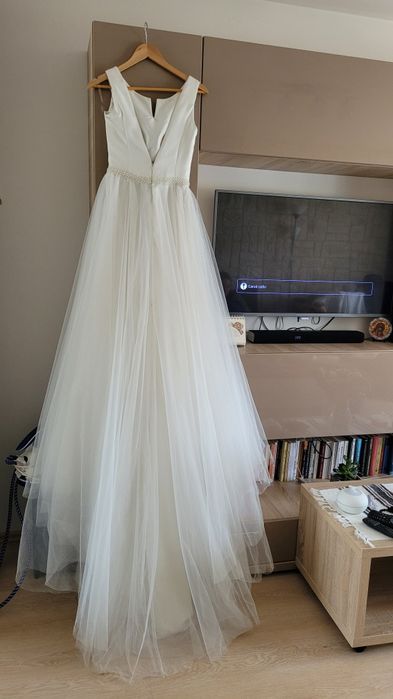 Rochie simplă de mireasă
