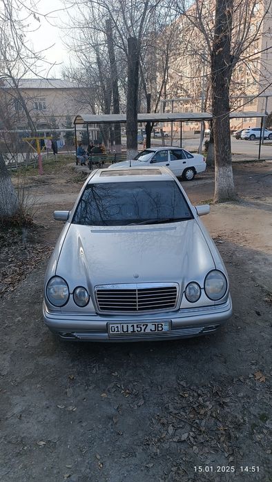 210 Mersеdes Elegens  сотилади.