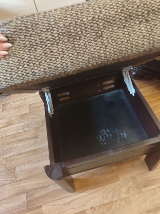 Два дивана пуфик кресло стол