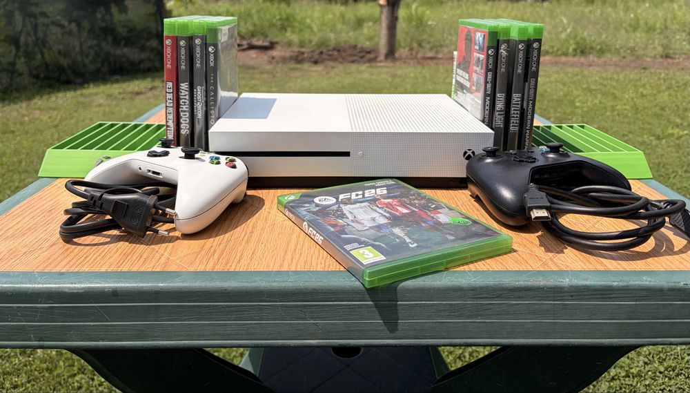 Xbox One S 1TB конзола