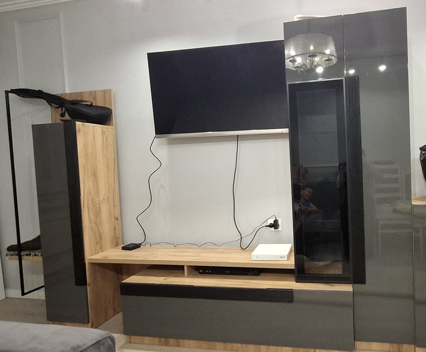 Продам стенку в гостиную