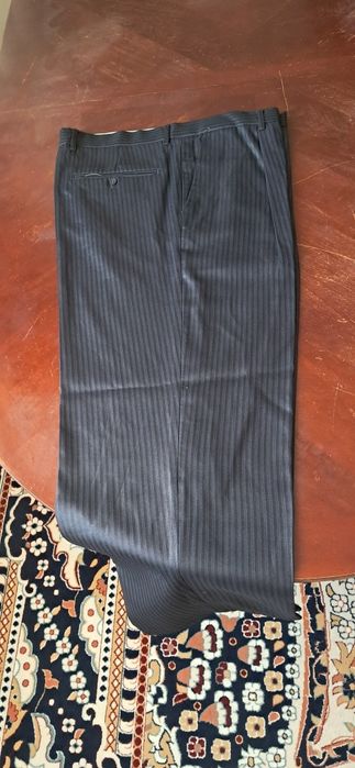 Продам костюм срочно ТОРГ ЕСТЬ