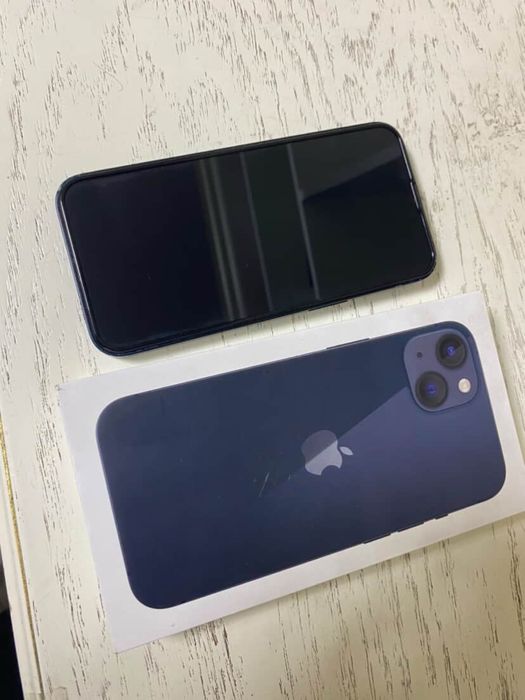 Продам айфон 13’