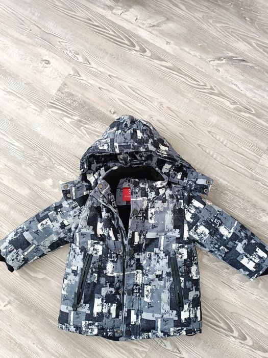 Продам зимний комплект (комбинезон)