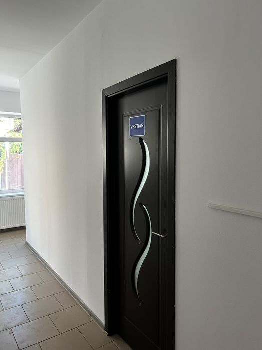 Închiriez Spațiu Comercial