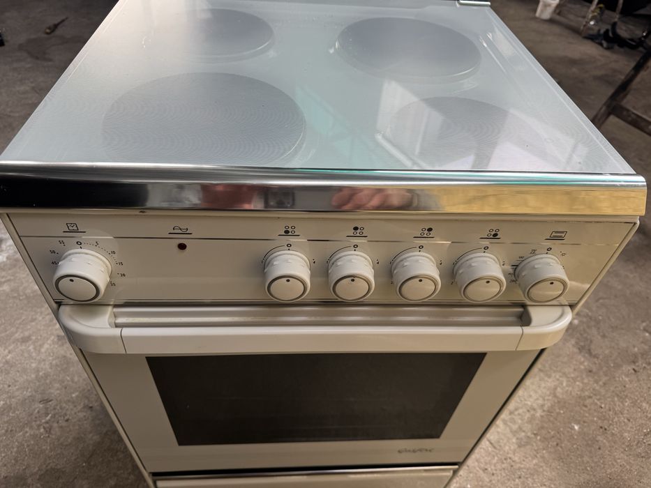 Продавам готварска печка Gasfire