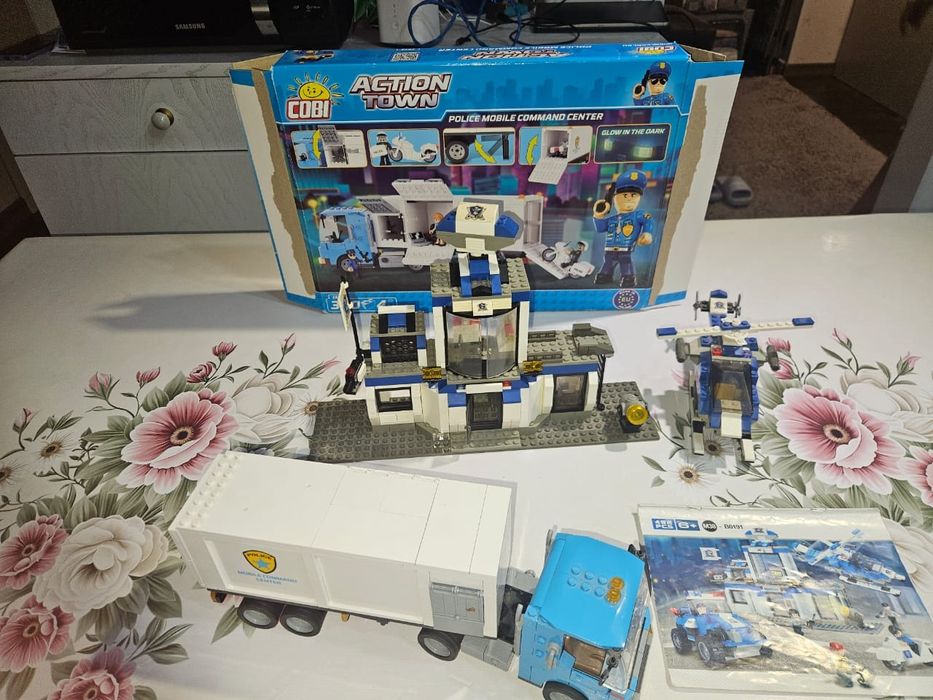 Продам лего Полицейская станция