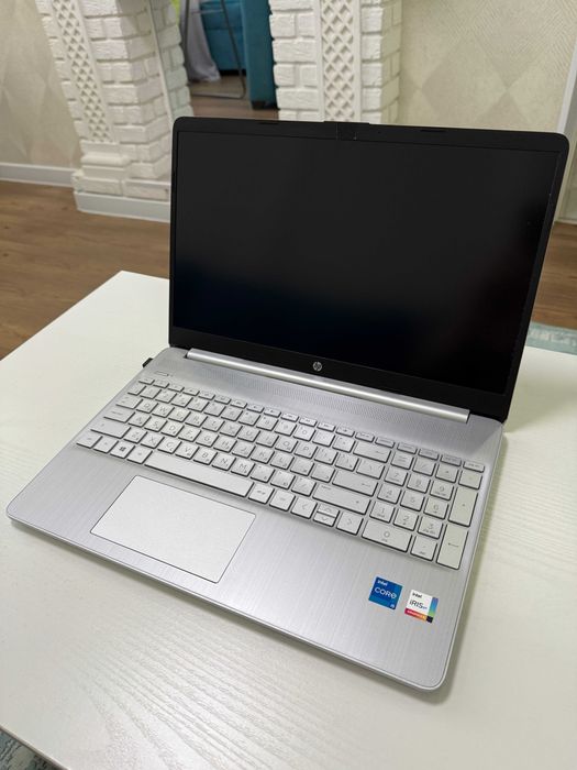 15.6" HP 15s-fq2026ur, Core i5, RAM 8ГБ, 512ГБ, Intel Iris Xe Graphics