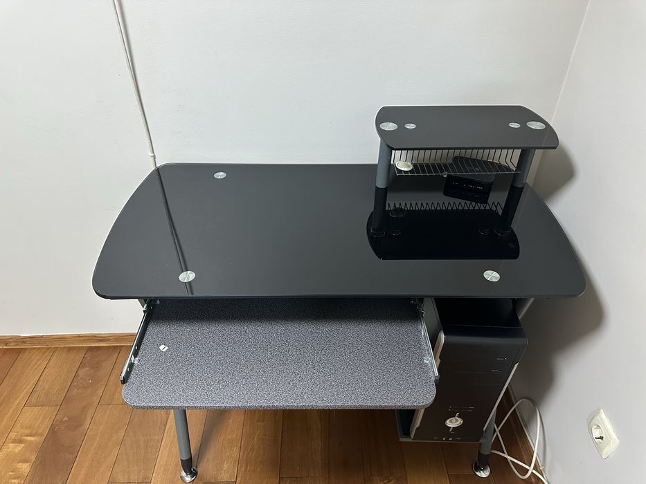 Стол для компьютра