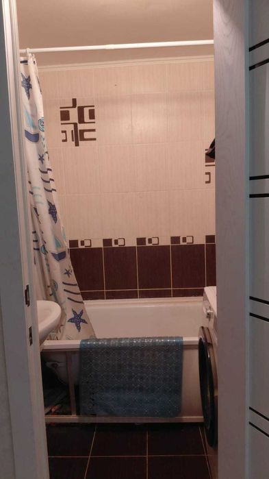 Продам 3х комн кв 11мкр кирпичный дом