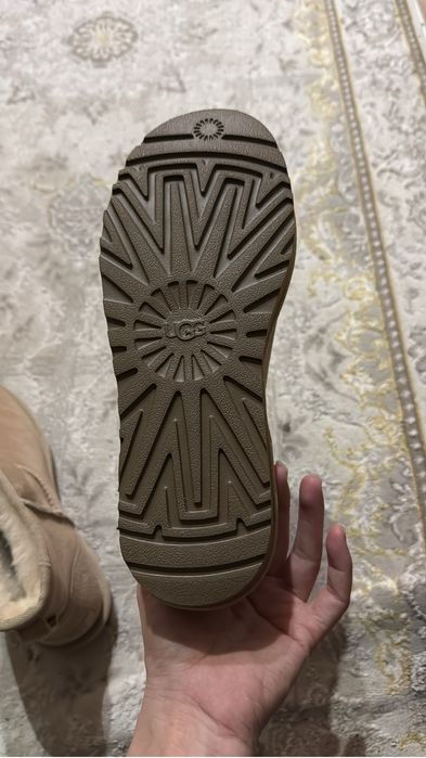 Продам женские угги