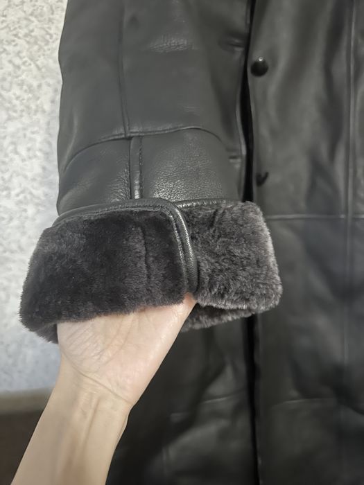 Продам натуральную дубленку (песец и мутон)