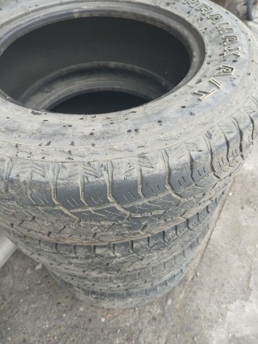 Продам Шины 235/70/16 25мың