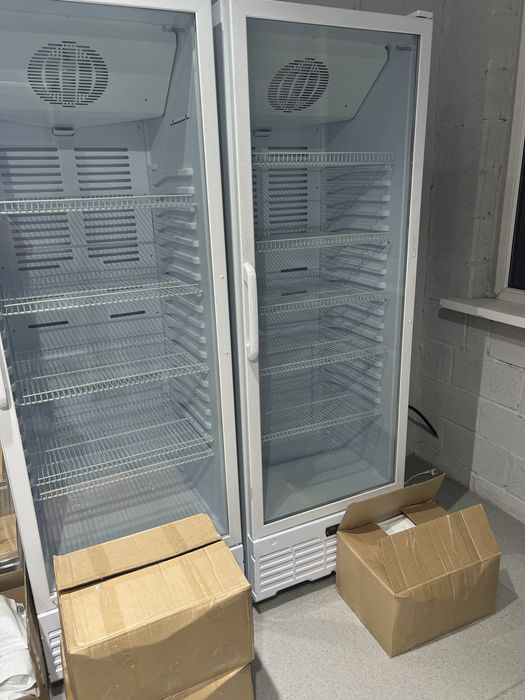 Холодильник витрина Бирюса 461RDNQ