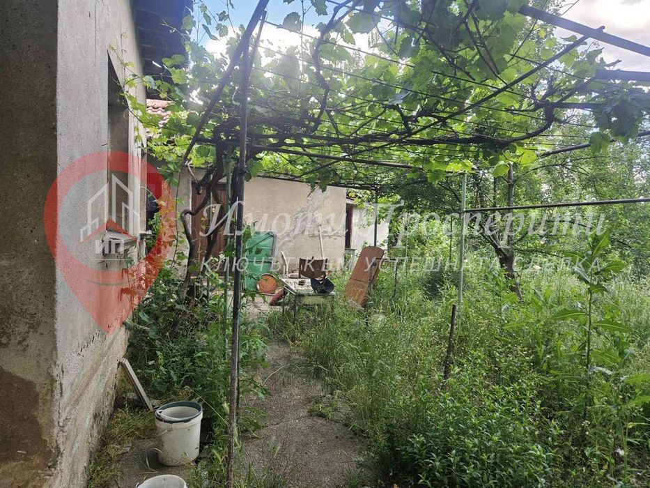 Парцел в Перник-Църква площ 1259 цена 115000