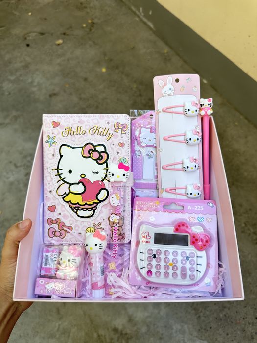 Боксы с канцтоварами для подарка Labubu,Kuromi, Capybara,Hello kitty