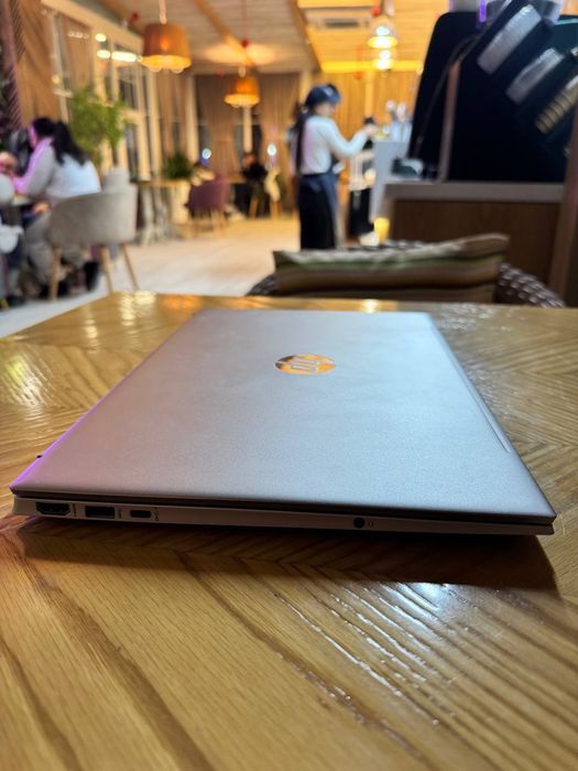 Hp pavilon SSD  512/8GB Intel Core i3 13400 UHD