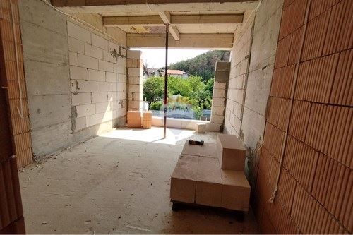 Продава се Тристаен апартамент в Варна, Виница - 116 кв.м за 748 €/кв.м - Снимка #6