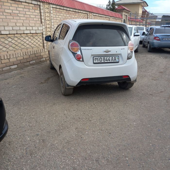 Арзон Спарк мошинаси сотилади