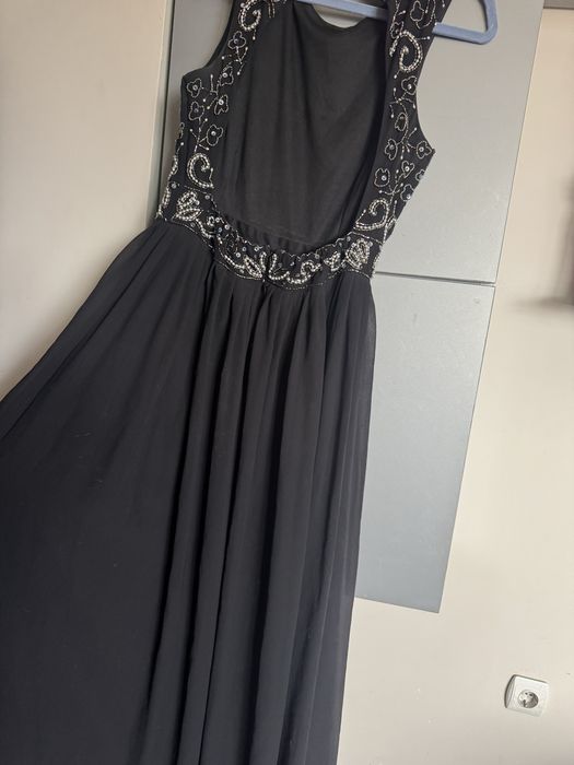 Коктейлна/бална рокля с гол гръб