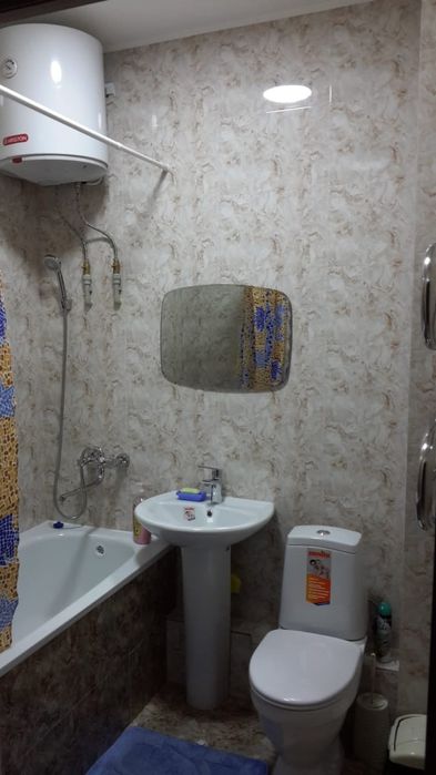 Посуточно 1 ком квартира на 2 этаже