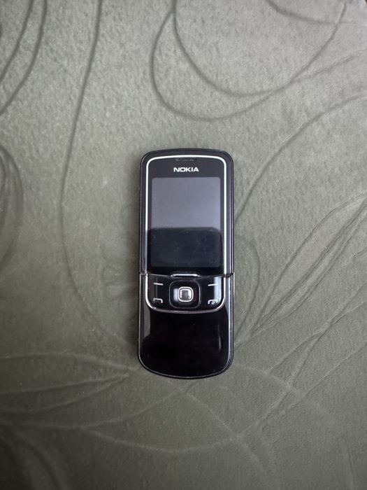 Nokia 8600 Luna мобильный телефон