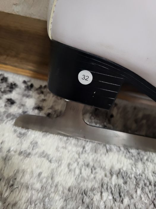 Продам коньки для девочки