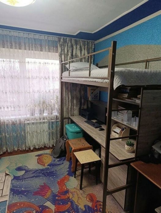 Меняю 3х и 2х ком.кв.на коттедж или дом в районе 21 школы или горсети