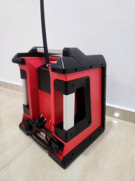 Boxa Milwaukee Bluetooth M18 RC cu incarcator rapid
