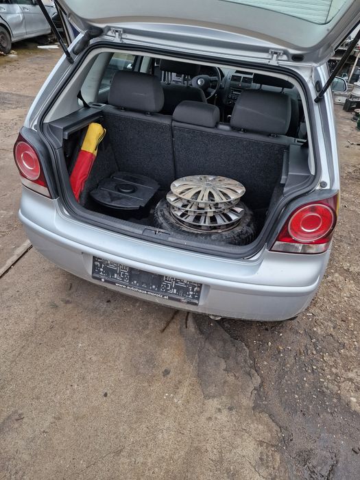 Vw polo 1.2 2006година  на части