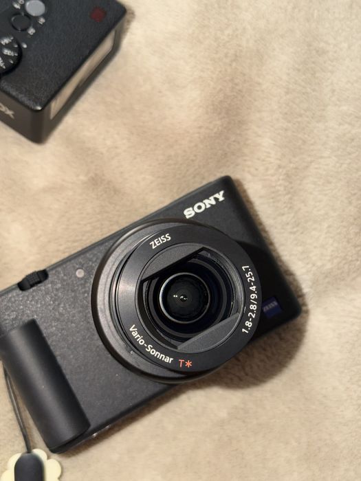 Sony ZV-1, с аксесоари