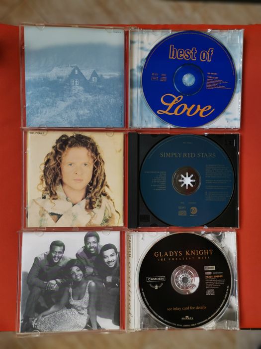 Оригинални матрични музикални компакт дискове/Music CD