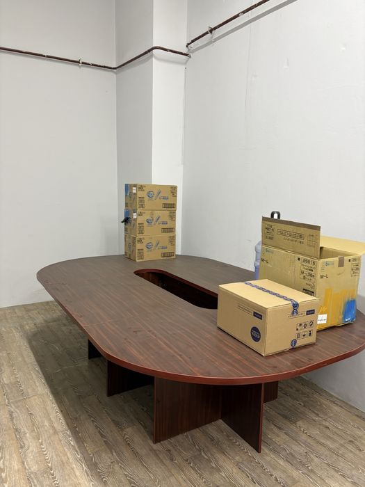 Стол для собраний