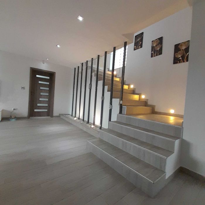 Casa moderna  Dezmir