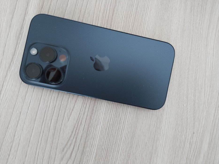 Продам iPhone 15 pro 256 Гб