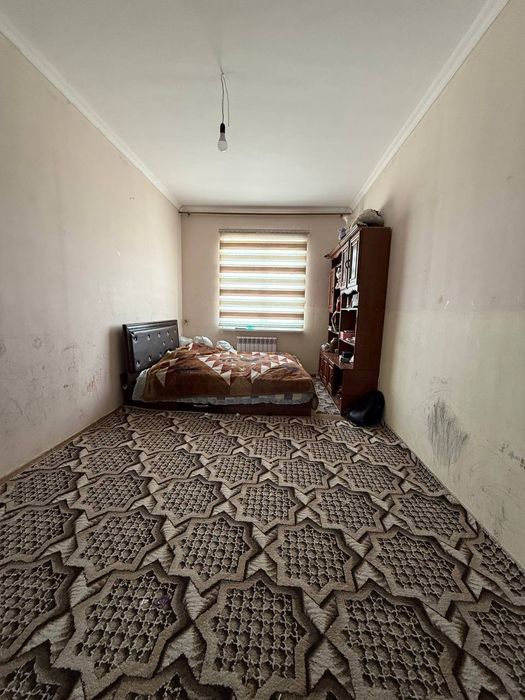 Samarqand shahar Qorasuv massivida zudlik bilan uy sotiladi