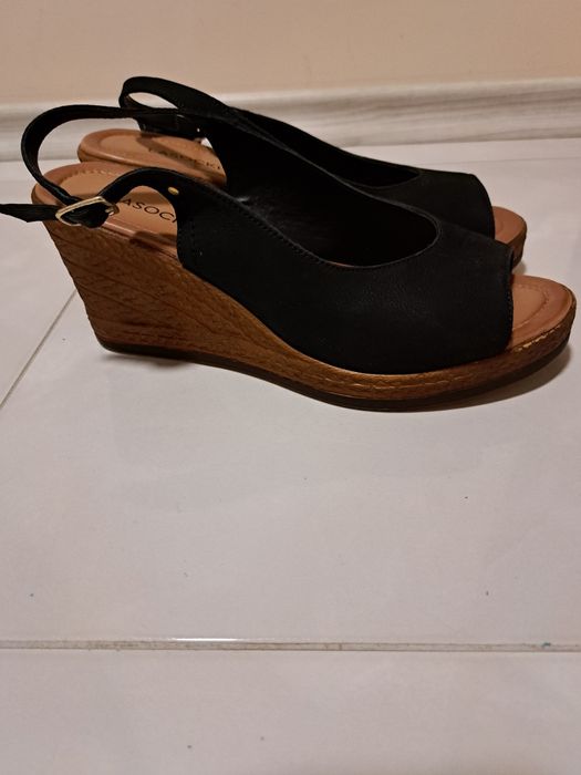 Дамски сандали естествена кожа