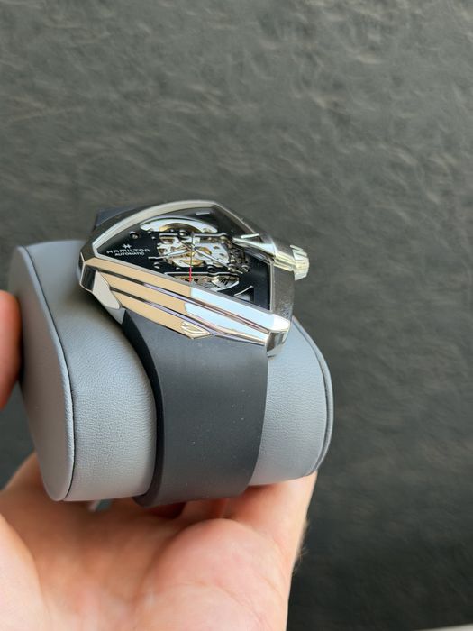 Мъжки часовник Hamilton Venutra XXL 46mm