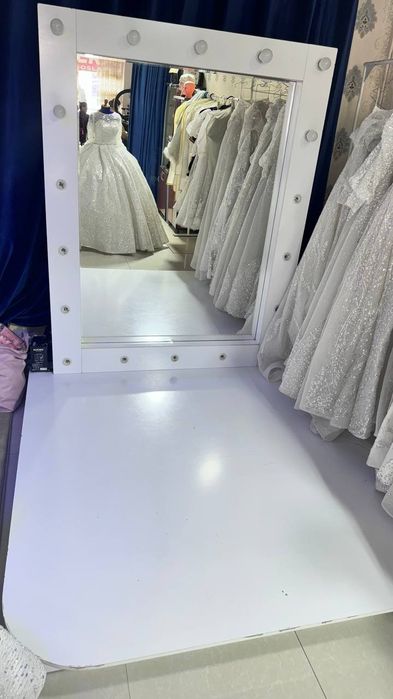 Shkaf mebellar sotiladi