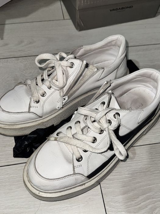 Кроссовки белые мужские