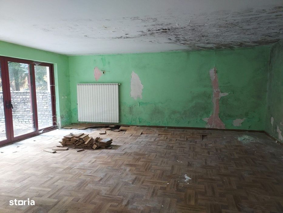 Azuga Vila De Vacanta Cu Vedere Pe Partia Sorica- Necesita Renovare